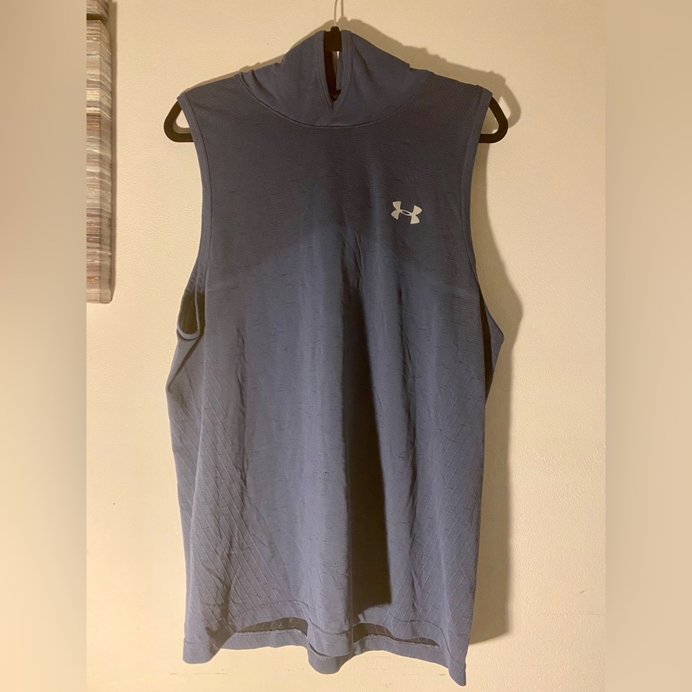 Men’s under armour shirt